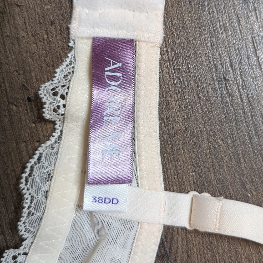 Adore‎ Me Soft Pink Lace Bra Cream And Pink Size 38DD